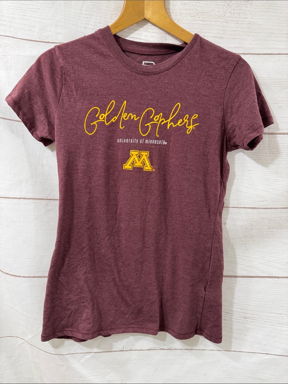 Women's University of Minnesota Golden Gophers Maroon Logo Tee Pro Edge Small